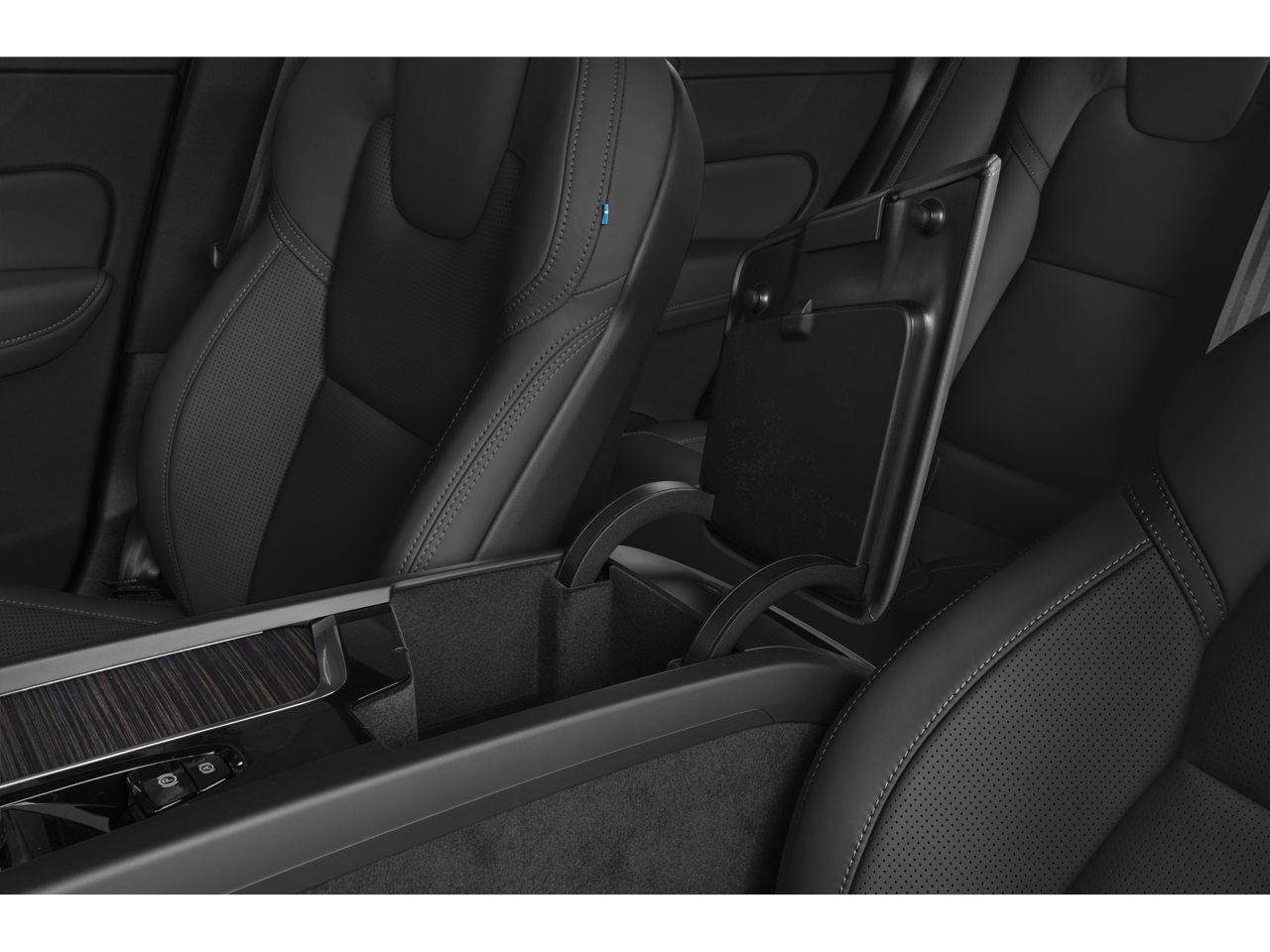2022 Volvo XC60 Recharge Plug-In Hybrid T8 Inscription