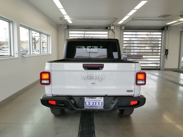 2023 Jeep Gladiator Overland