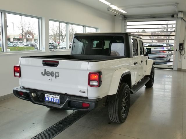 2023 Jeep Gladiator Overland