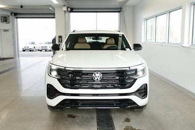 2026 Volkswagen Atlas Cross Sport 2.0T SEL R-Line Black