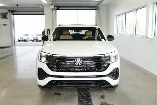 2026 Volkswagen Atlas Cross Sport 2.0T SEL R-Line Black