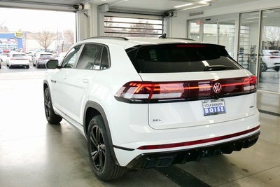 2026 Volkswagen Atlas Cross Sport 2.0T SEL R-Line Black