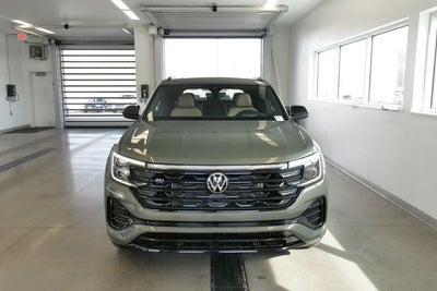 2026 Volkswagen Atlas Cross Sport 2.0T SEL R-Line Black