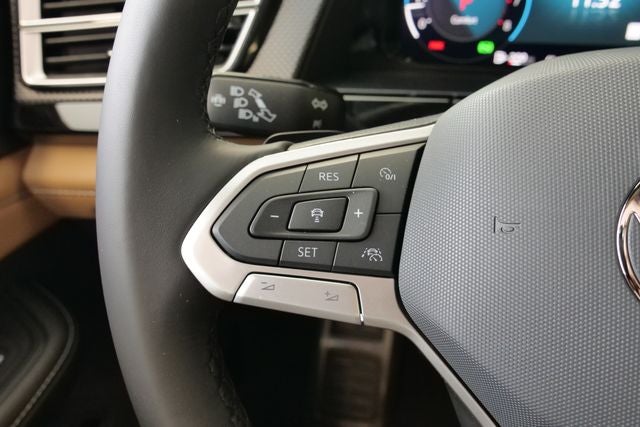 2026 Volkswagen Atlas Cross Sport 2.0T SEL R-Line Black