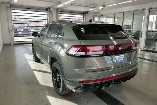 2026 Volkswagen Atlas Cross Sport 2.0T SEL R-Line Black