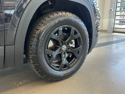 2024 Volkswagen Atlas 2.0T Peak Edition SE w/Technology