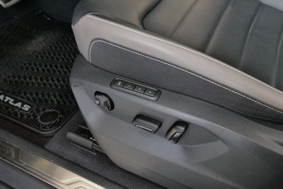2023 Volkswagen Atlas Cross Sport 3.6L V6 SEL Premium R-Line