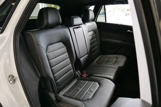 2023 Volkswagen Atlas Cross Sport 3.6L V6 SEL Premium R-Line