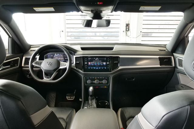 2023 Volkswagen Atlas Cross Sport 3.6L V6 SEL Premium R-Line