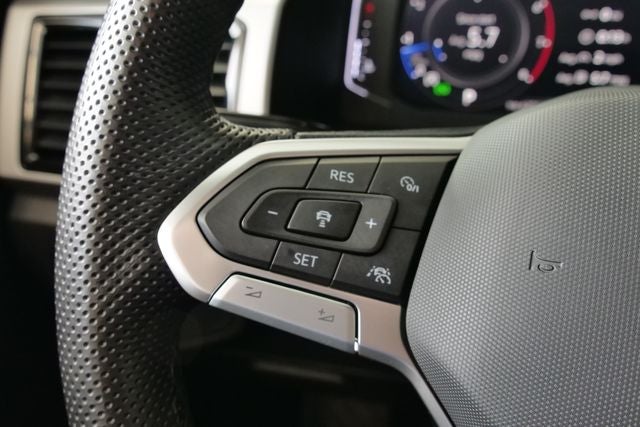 2023 Volkswagen Atlas Cross Sport 3.6L V6 SEL Premium R-Line