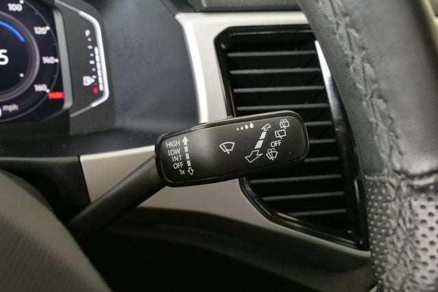 2023 Volkswagen Atlas Cross Sport 3.6L V6 SEL Premium R-Line