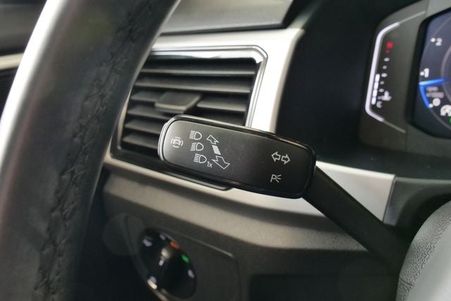 2023 Volkswagen Atlas Cross Sport 3.6L V6 SEL Premium R-Line