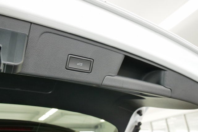 2026 Volkswagen Atlas Cross Sport SE w/Technology