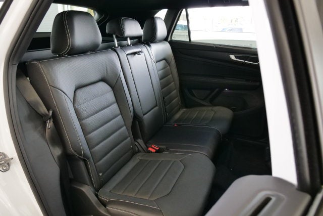 2026 Volkswagen Atlas Cross Sport SE w/Technology