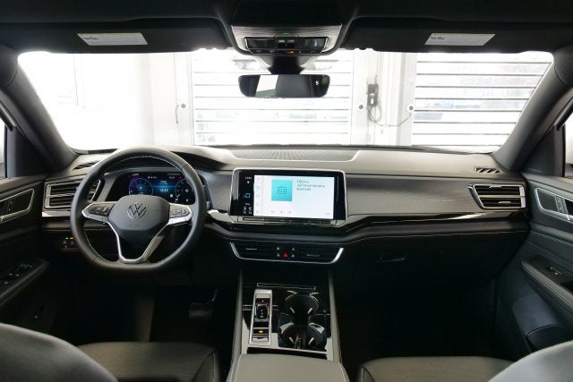 2026 Volkswagen Atlas Cross Sport SE w/Technology