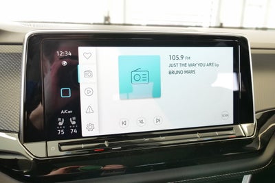 2026 Volkswagen Atlas Cross Sport SE w/Technology