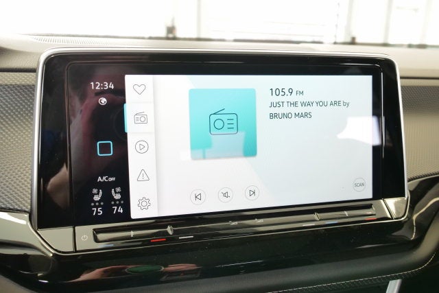 2026 Volkswagen Atlas Cross Sport SE w/Technology