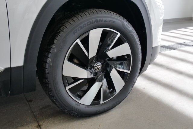 2026 Volkswagen Atlas Cross Sport SE w/Technology