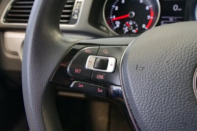 2016 Volkswagen Passat 1.8T S