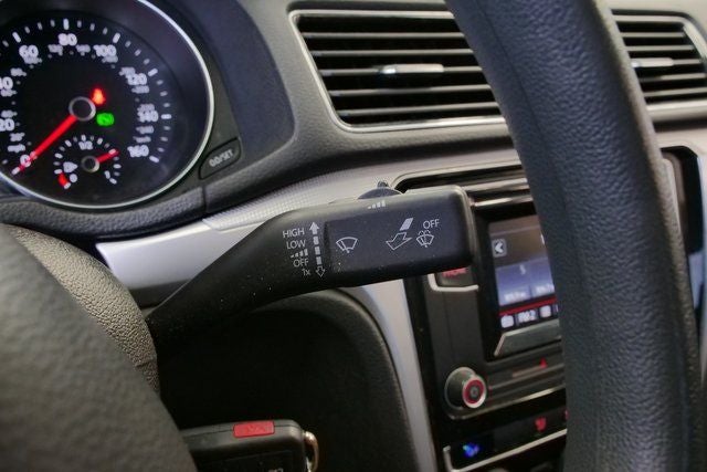 2016 Volkswagen Passat 1.8T S