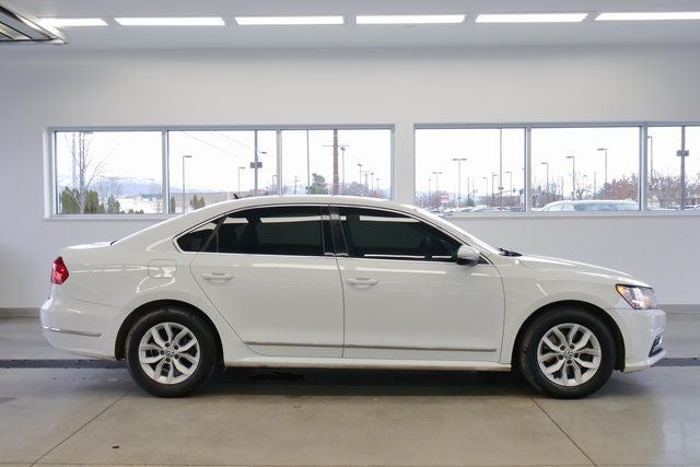 2016 Volkswagen Passat 1.8T S