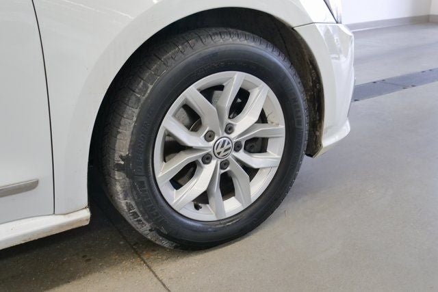 2016 Volkswagen Passat 1.8T S