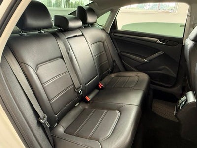 2020 Volkswagen Passat 2.0T R-Line