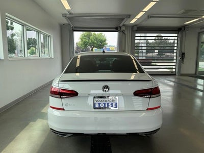 2020 Volkswagen Passat 2.0T R-Line