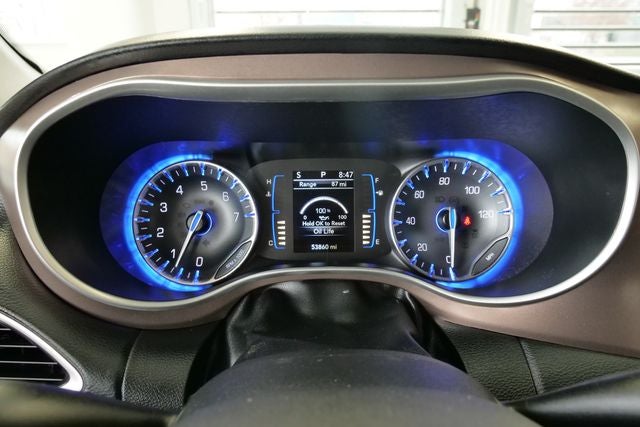 2023 Chrysler Voyager LX