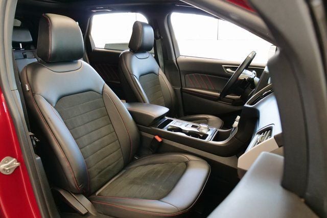 2022 Ford Edge ST Line