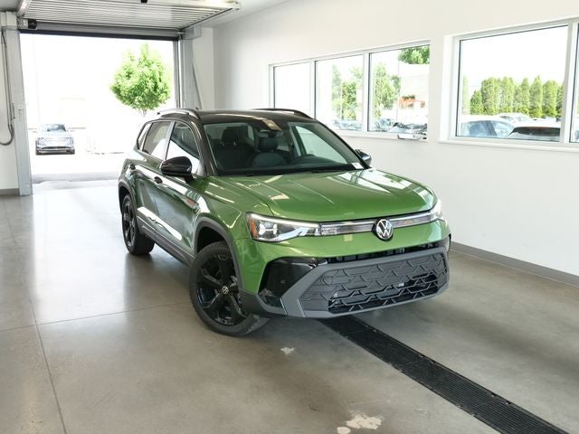 2026 Volkswagen Taos 1.5T SE Black