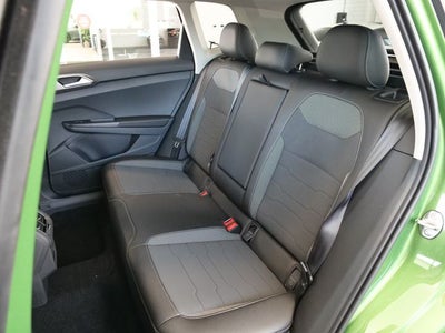 2026 Volkswagen Taos 1.5T SE Black