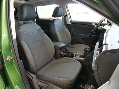 2026 Volkswagen Taos 1.5T SE Black
