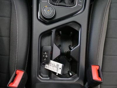 2026 Volkswagen Taos 1.5T SE Black