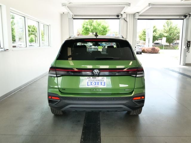 2026 Volkswagen Taos 1.5T SE Black
