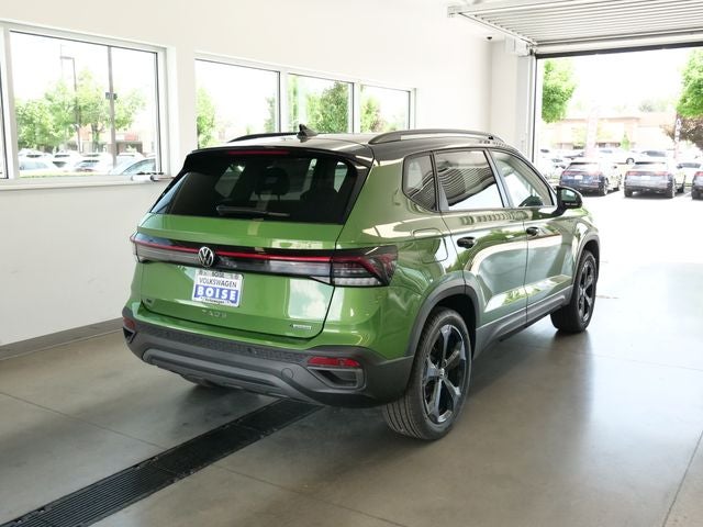 2026 Volkswagen Taos 1.5T SE Black
