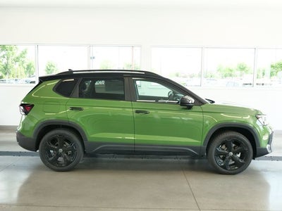 2026 Volkswagen Taos 1.5T SE Black