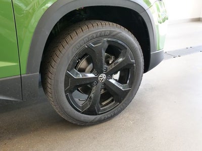 2026 Volkswagen Taos 1.5T SE Black