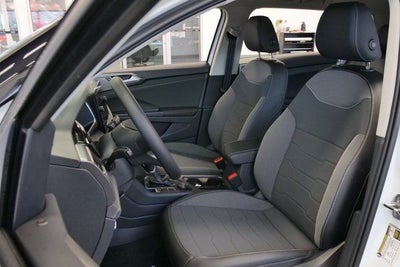 2026 Volkswagen Taos 1.5T SE Black