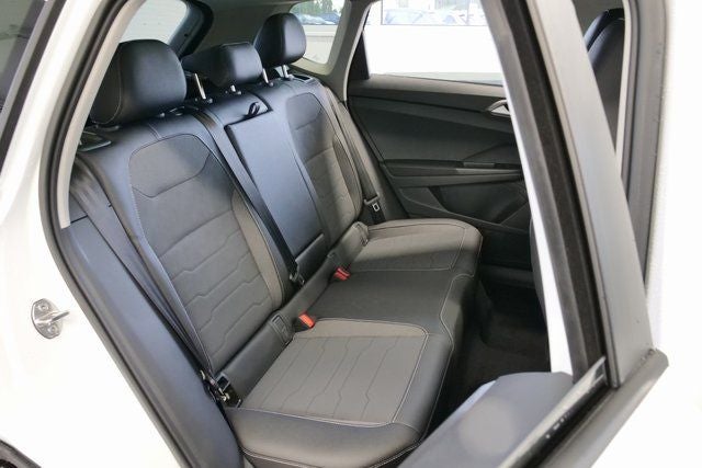 2026 Volkswagen Taos 1.5T SE Black