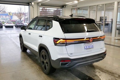 2026 Volkswagen Taos 1.5T SE Black