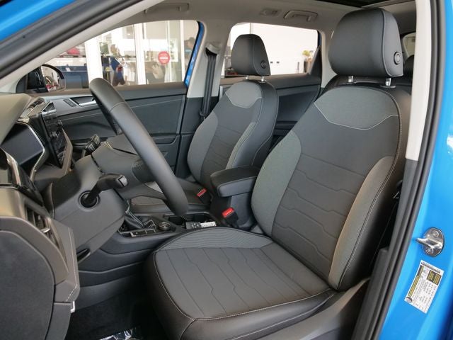 2026 Volkswagen Taos 1.5T SE Black