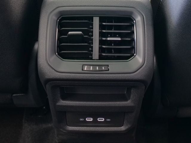 2026 Volkswagen Taos 1.5T SE Black