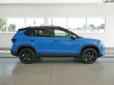 2026 Volkswagen Taos 1.5T SE Black