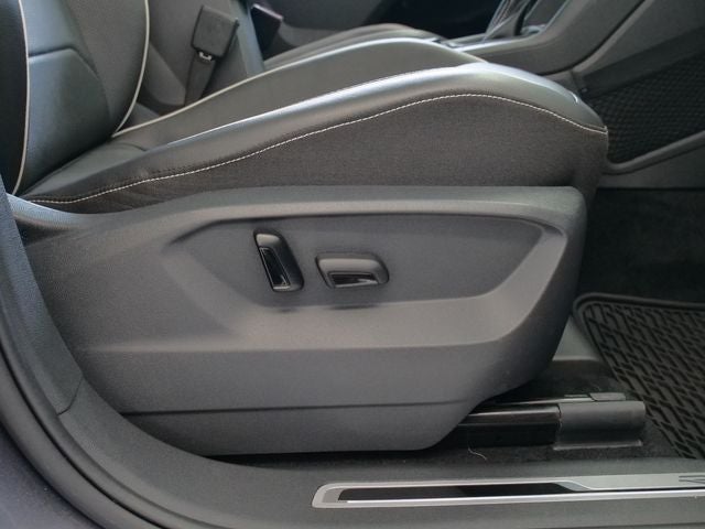 2024 Volkswagen Tiguan 2.0T SEL R-Line