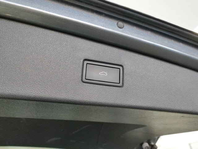 2022 Volkswagen Tiguan 2.0T SEL R-Line