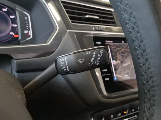 2023 Volkswagen Tiguan 2.0T SEL R-Line
