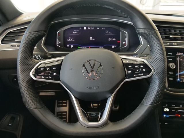 2022 Volkswagen Tiguan 2.0T SEL R-Line