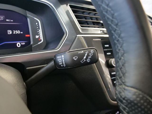 2022 Volkswagen Tiguan 2.0T SEL R-Line
