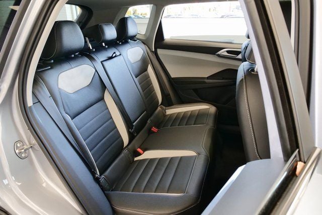 2026 Volkswagen Taos 1.5T SEL